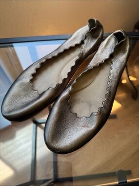Chloe Metallic Bronze Scalloped Edge Ballet Flats, size 41